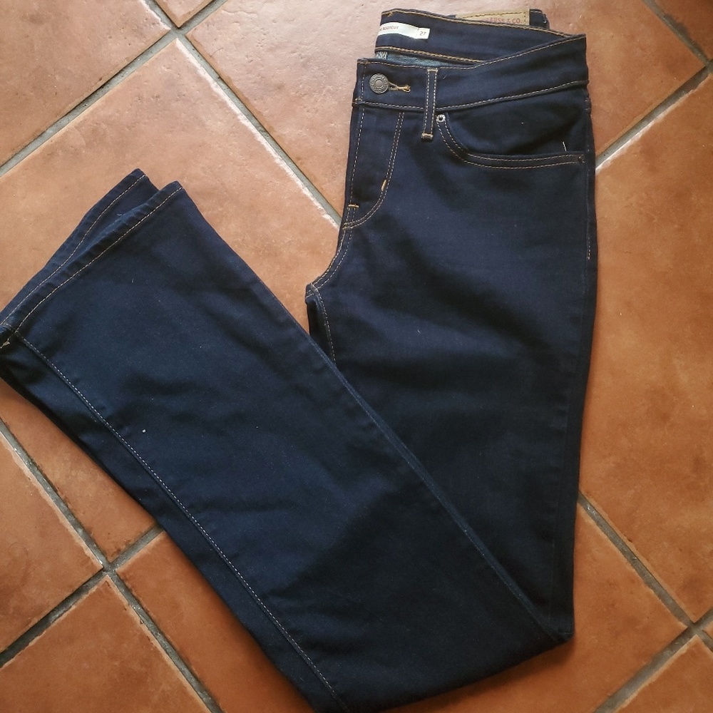 Levi jeans 🤤